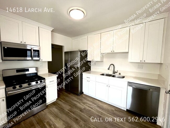 Building Photo - 14618 Larch Ave