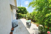 Photo - 10854 Morrison St