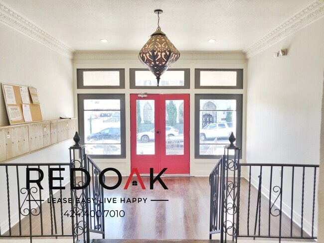 Photo - 1818 Whitley Ave Unit 205