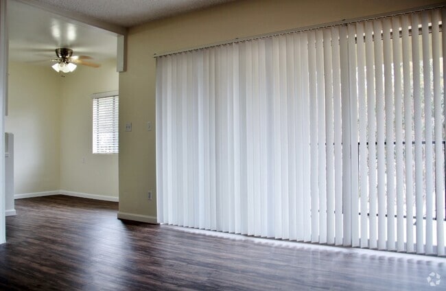 Building Photo - Large 2 Bed, 1 Bath in Beautiful Mission H... Unit 3677 Rental
