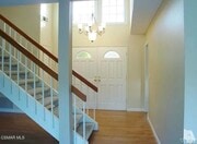 Photo - 893 Lindawood St