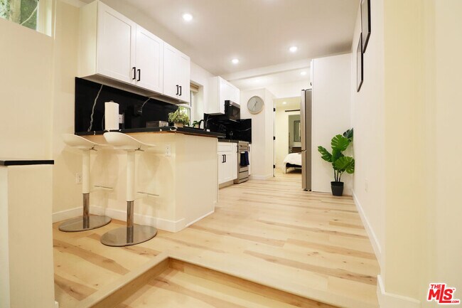 Photo - 9040 Phyllis Ave Unit A2