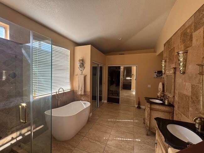 Photo - 1045 La Marillo Cir