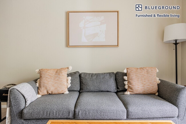 Photo - 5535 Westlawn Ave Unit FL3-ID1325