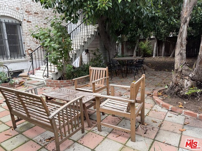 Photo - 1132 N Vista St Unit 4