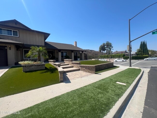 Photo - 334 W Avenida De Las Flores