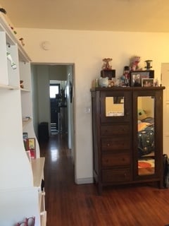 Photo - 4646 51st St