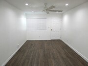 Photo - 720 Bartlett St