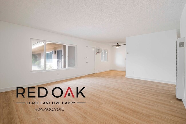 Building Photo - 1800 W Glencrest Ave