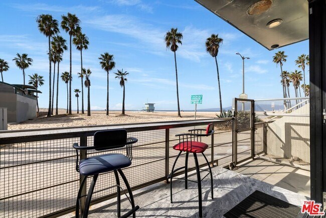 Photo - 3007 Ocean Front Walk