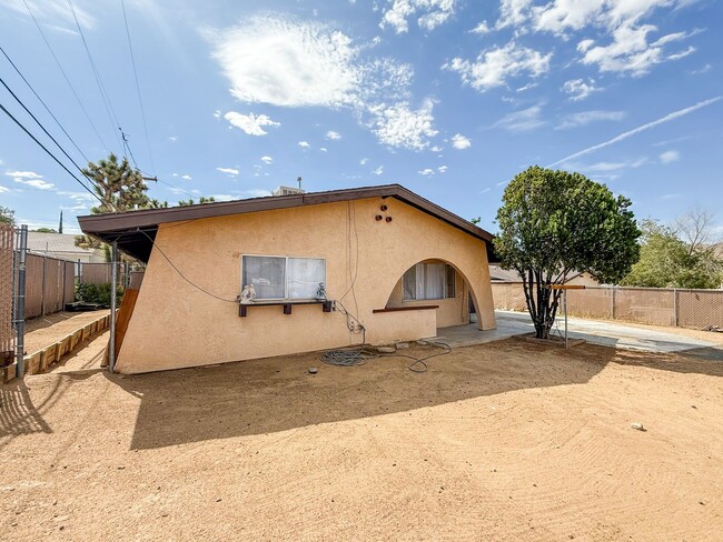 Photo - 2 Bedroom Yucca Valley Home