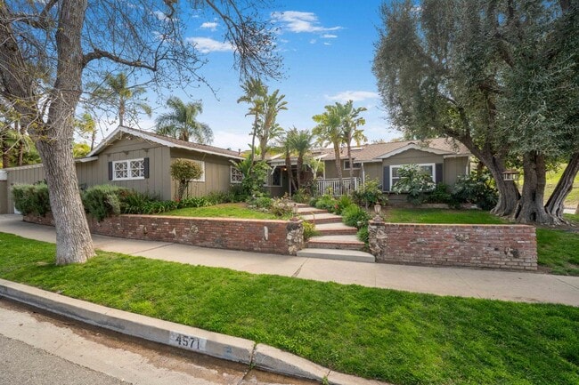Photo - 4571 Canoga Dr House