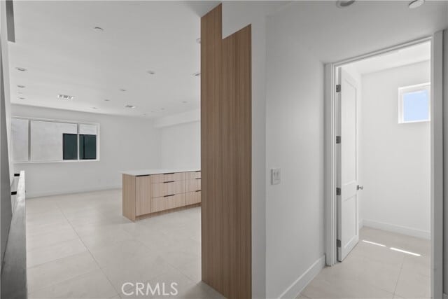 Photo - 13944 Vanowen St