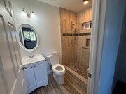 Photo - 18334 Lorne St