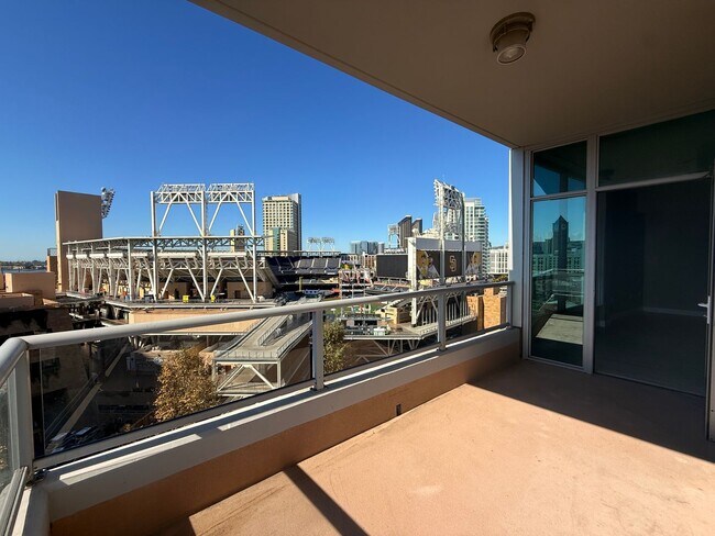 Building Photo - Downtown Luxury Living with AMAZING Petco ... Unit 1006