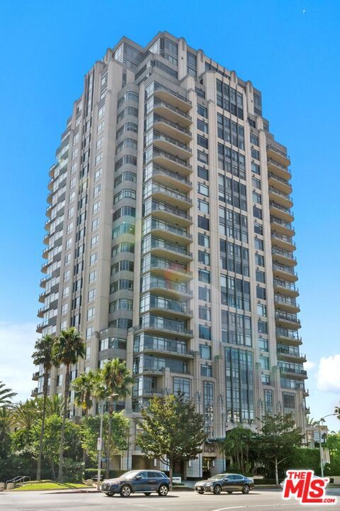 Building Photo - 10800 Wilshire Blvd Unit 702