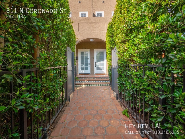 Photo - 811 N Coronado St Apartment