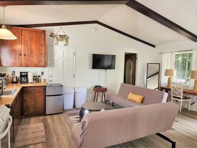 Photo - H410000 Unit B