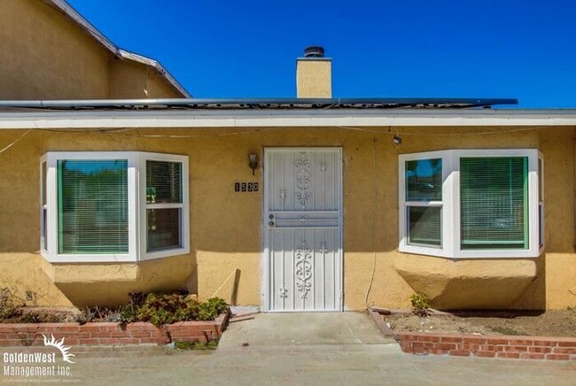 Photo - Spacious 4Bdm 2Ba Home with Open Floor Pla...