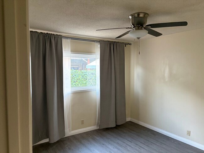 Photo - 1286 W 36th St Unit 2