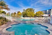 huge jacuzzi - 3050 Rue Dorleans Unit Rue D'O condo
