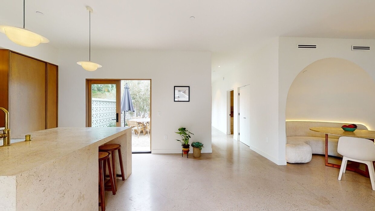 3D Tour - 4865 Wicopee Ave