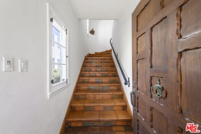 Photo - 148 S Orange Dr