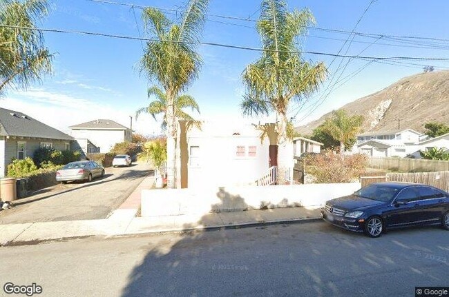 Photo - 109 E Ramona St Apartments Unit Furnished Beach Bungalow