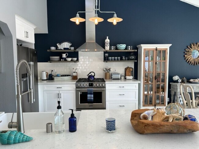 Photo - 4624 Falkirk Bay Unit 1