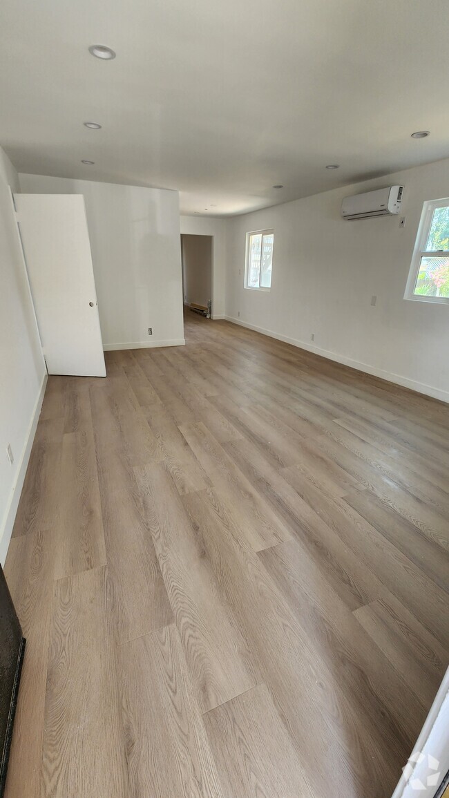 Building Photo - 10357 Scoville Ave Unit 10357 Scoville Ave Rental