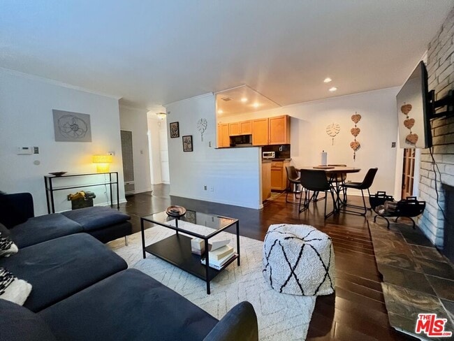 Photo - 828 5th St Unit 2