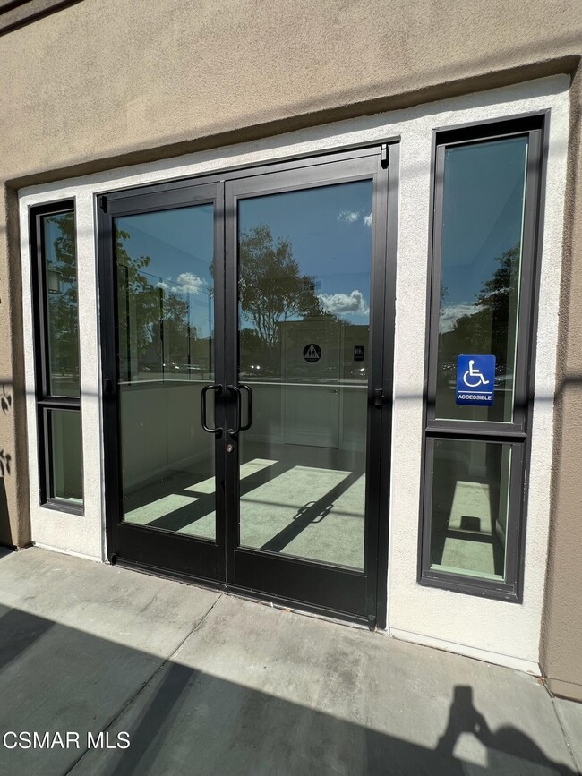 Photo - 3005 Cochran St