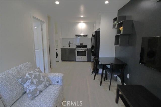 Photo - 17546 Martha St