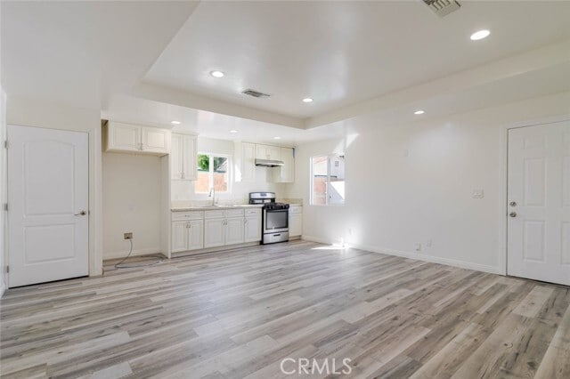 Photo - 11246 Saticoy St