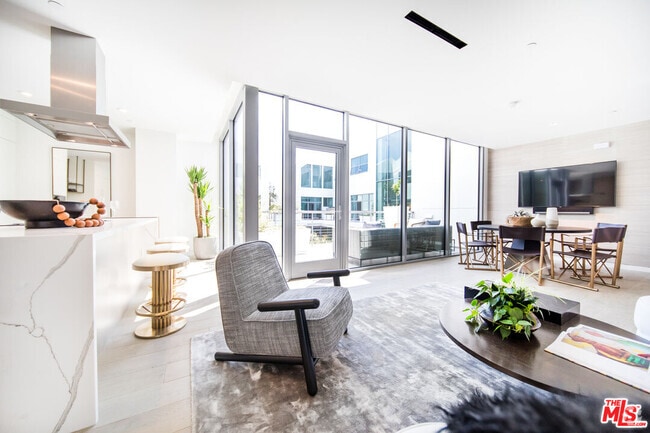 Building Photo - 8600 Wilshire Blvd Unit PH16 Rental