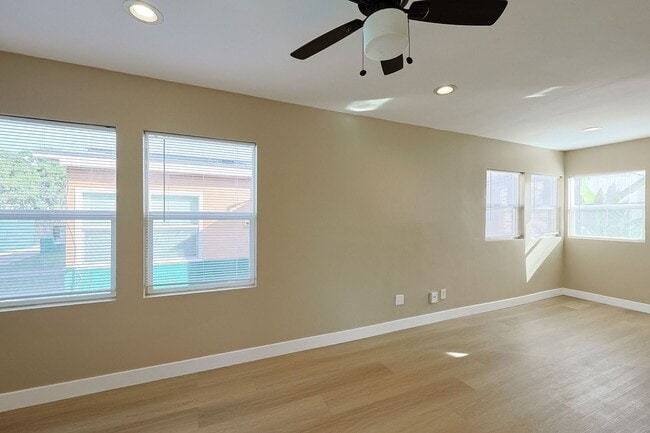 Photo - 5461-65 Imperial Ave Unit 5463