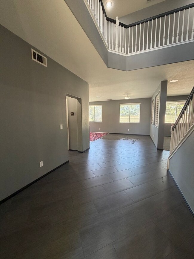 Photo - 885 Alsace Dr