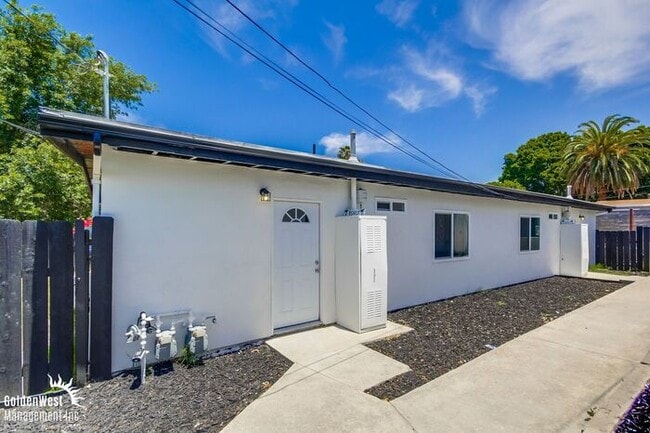 Photo - Remodeled 2Bdm 1Ba Apartment with Spacious Yard in La Mesa