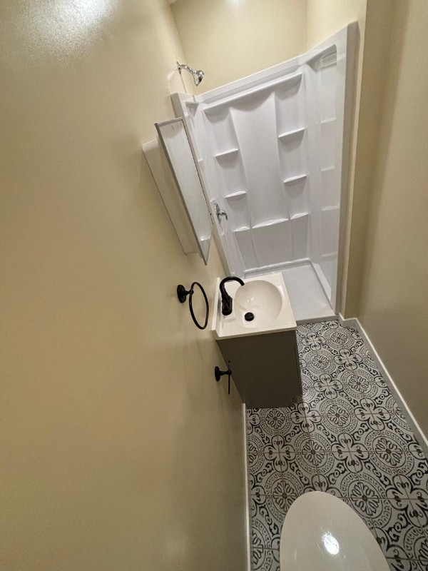 Photo - 526 W 49th St