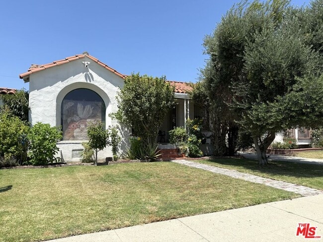 Photo - 6565 Arlington Ave