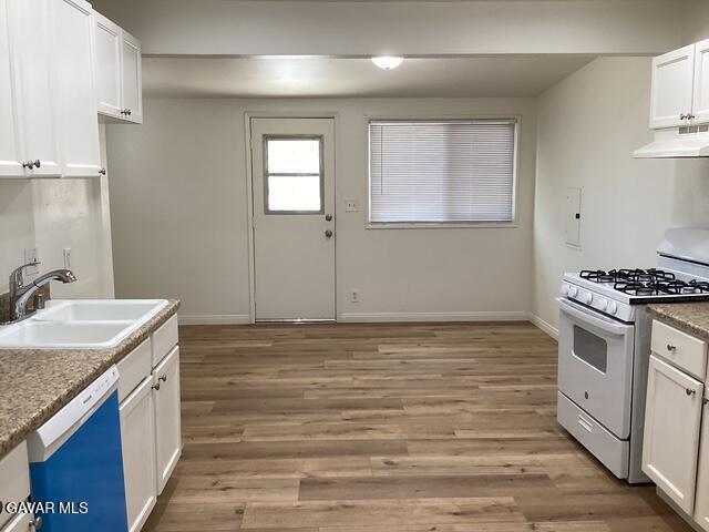 Photo - 44227 Date Ave