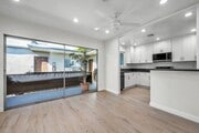 Photo - Stunning 2+2 in a mid-century complex Unit 15