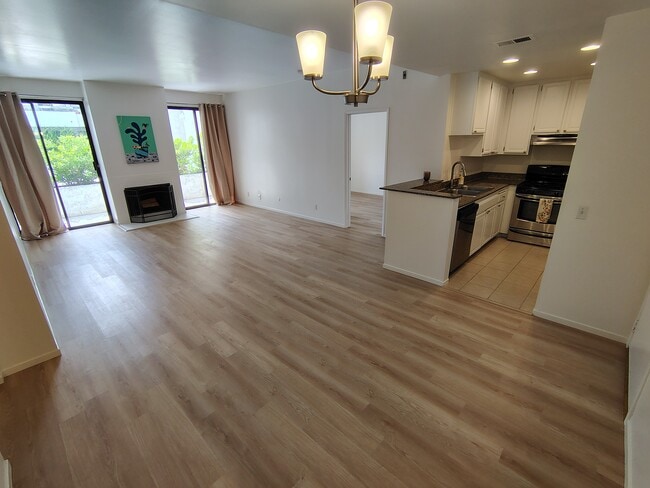 Photo - 10861 Moorpark St Condo Unit 116