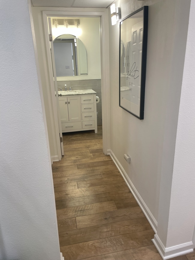 Photo - 532 N Rossmore Ave Unit 103
