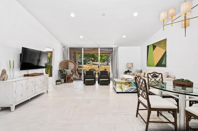 Photo - 48885 Mariposa Dr