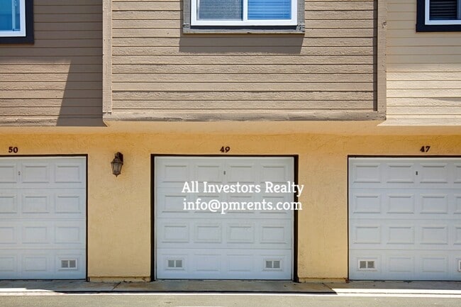 Photo - 5025 Los Morros Way