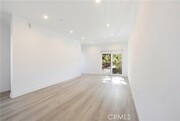 Photo - 21721 Hart St