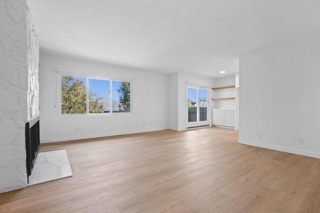 Photo - 2107 Montana Ave Unit 07