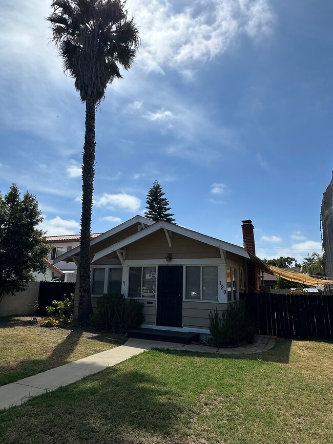 Building Photo - 120 H Ave