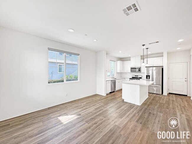 Photo - Beautiful 3B/2.5BA Townhouse in Imperial Beach with Loft, Private Patio & 2-Car Garage